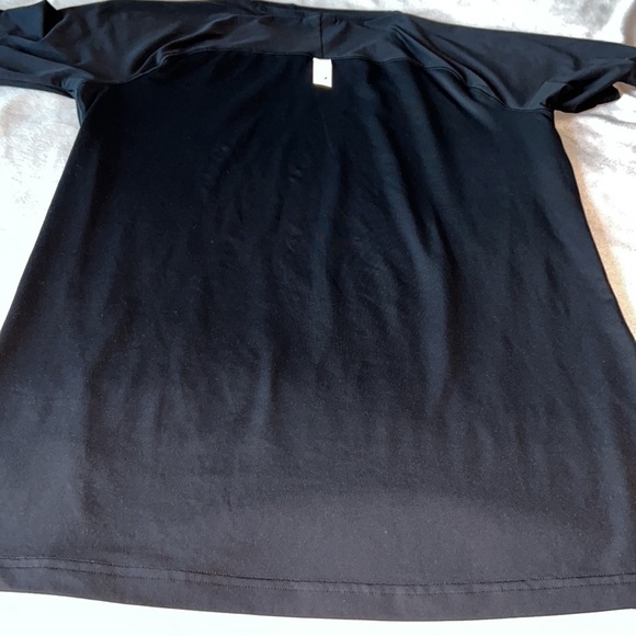 Gymshark Performance Shirt Size Medium - Picture 7 of 8